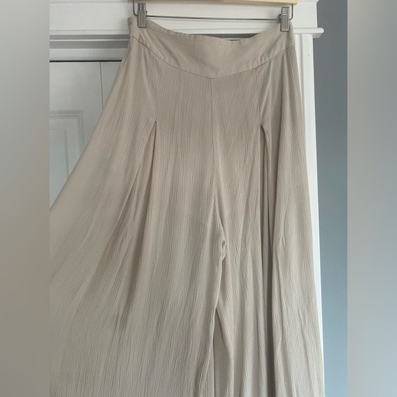 Taupe Wide Leg High-Rise Flowy Pants - Picture 3 of 6